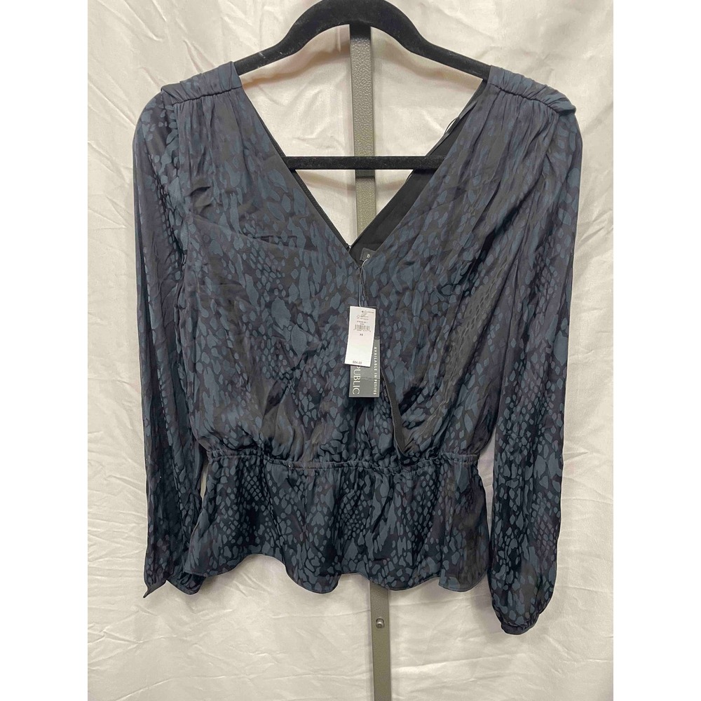 Banana Republic Womens XS Black Animal Print V Neck Peplum Blouse Long Sleeve